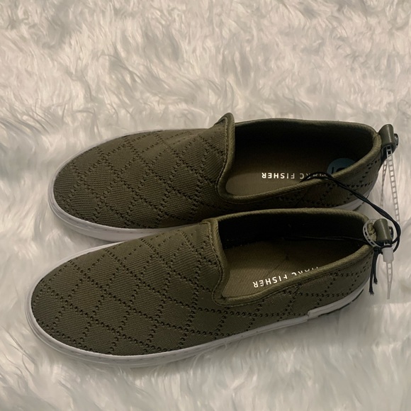 Comfortable Slip On Sneakers - Picture 3 of 4